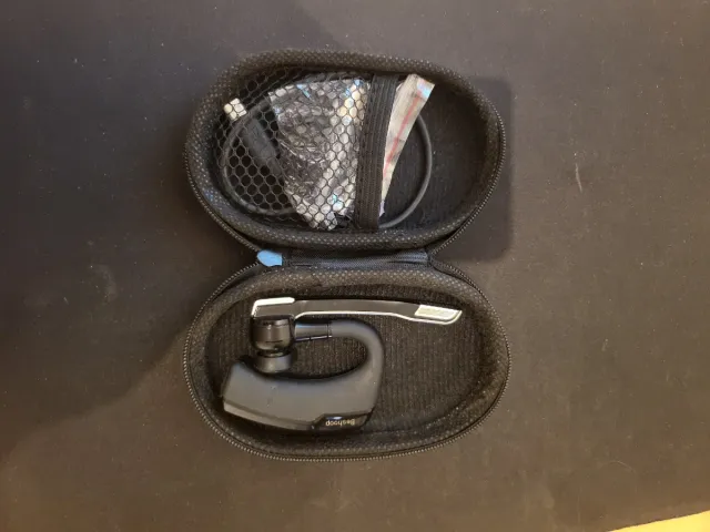 Auricular Bluetooth Beeshop con funda