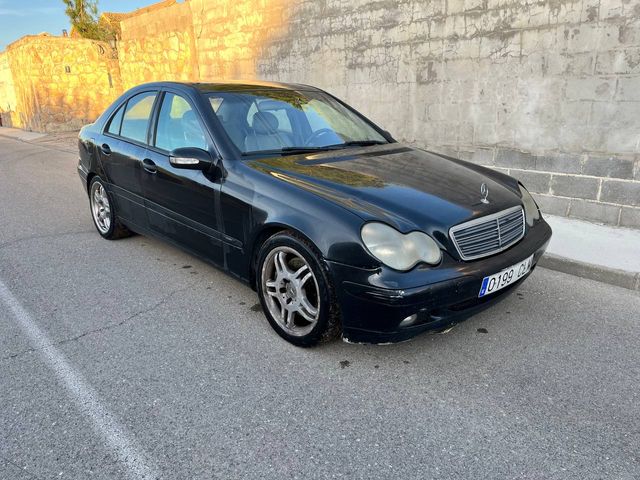Mercedes-Benz Clase C 2003