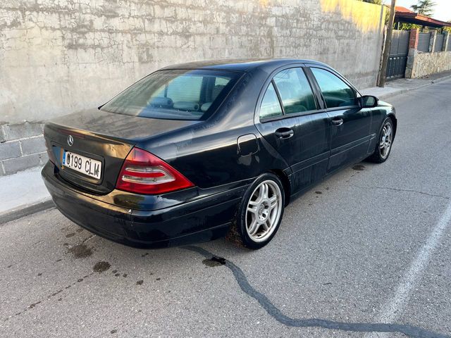 Mercedes-Benz Clase C 2003