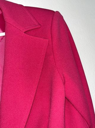 Traje chaqueta y pantalón rosa talla M