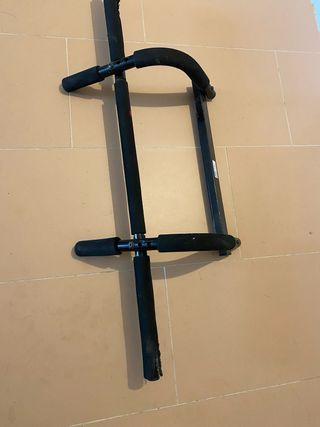 Barra de dominadas para puerta