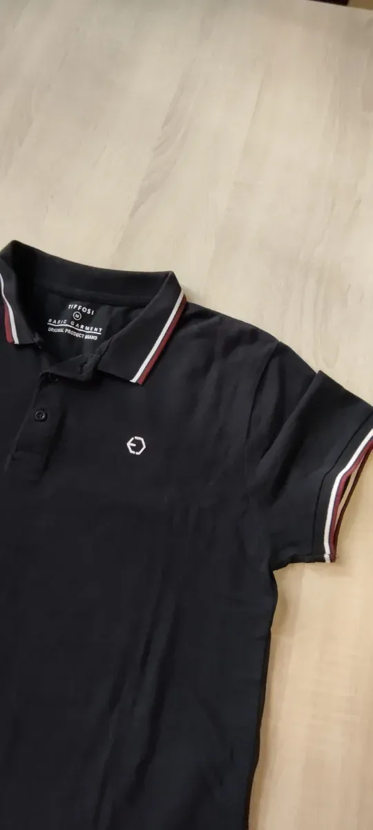 Polo Tiffosi Caballero Manga Corta azul marino.