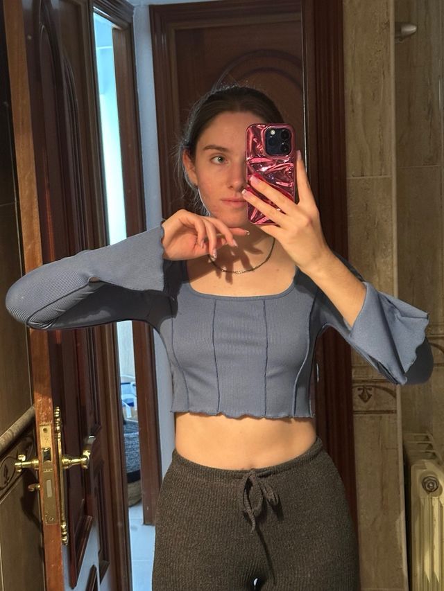 Top corto Shein manga acampanada azul