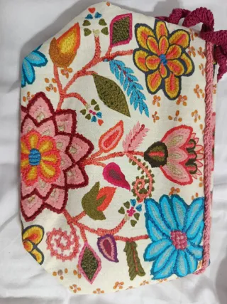 Neceser bordado flores multicolor