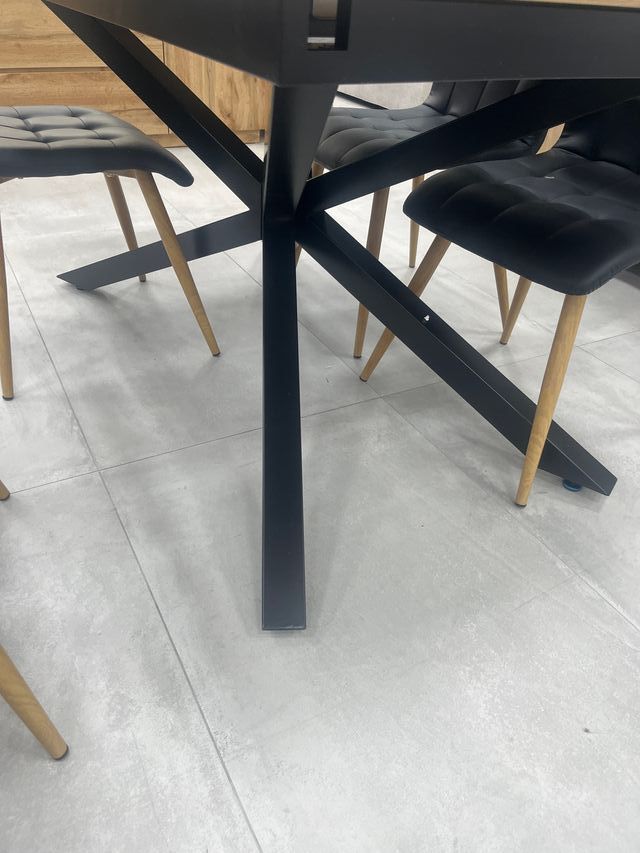 Tavolo da pranzo 140/180cm gambe in metallo e legno