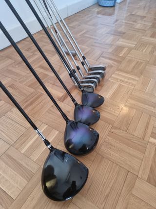 Juego de palos de golf - 200 € (solo efectivo).