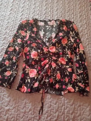 Blusa floral manga larga