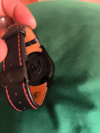 Orologio Ferrari Paddock grigio carbonio rotondo 5050.c