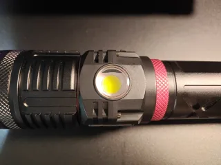 Linterna táctica LED Alta Potencia Recargable