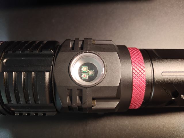 Linterna táctica LED Alta Potencia Recargable