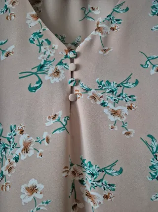 Blusón floral Primark talla L sin estrenar