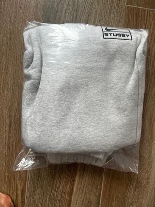 Pantalón Stussy x Nike Gris