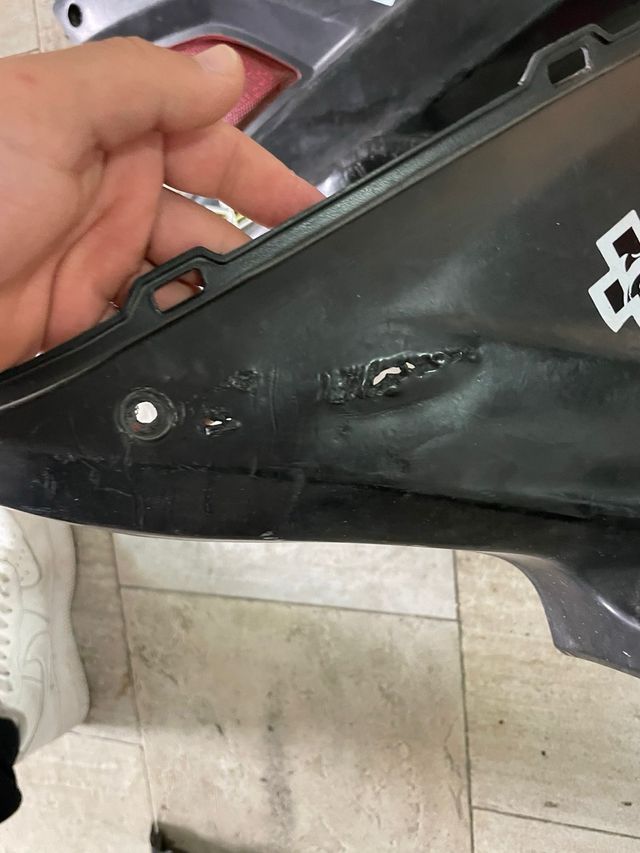 Chapas laterales Yamaha Aerox