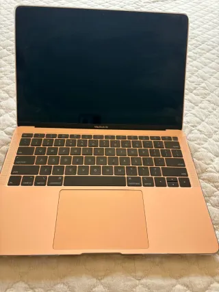MacBook Air 13 i5 8GB RAM 128GB