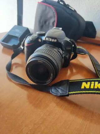 Camara reflex Nikon D3200 como nueva