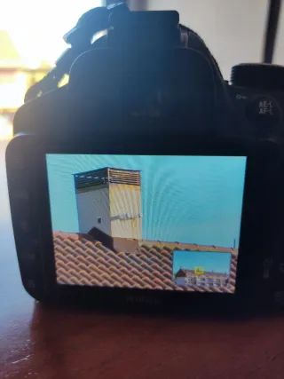 Camara reflex Nikon D3200 como nueva