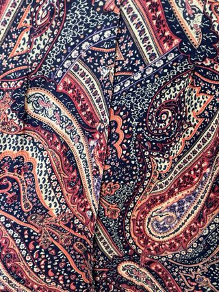 Vestido Oysho estampado paisley talla M