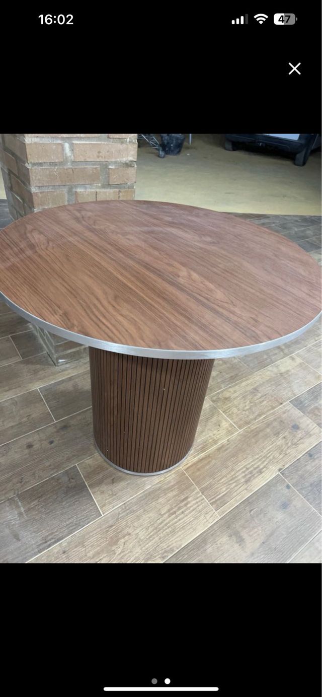 Mesa redonda exterior madera y metal