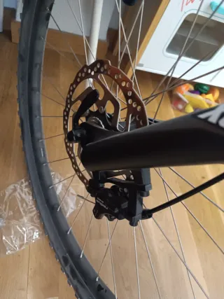 Bicicleta MTB Specialized Rockhopper 29 como nueva