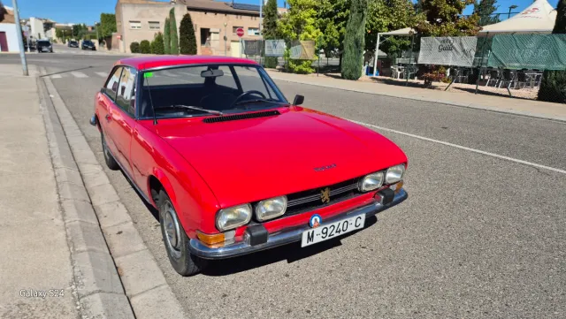 Peugeot 504 Coupe año 1973

