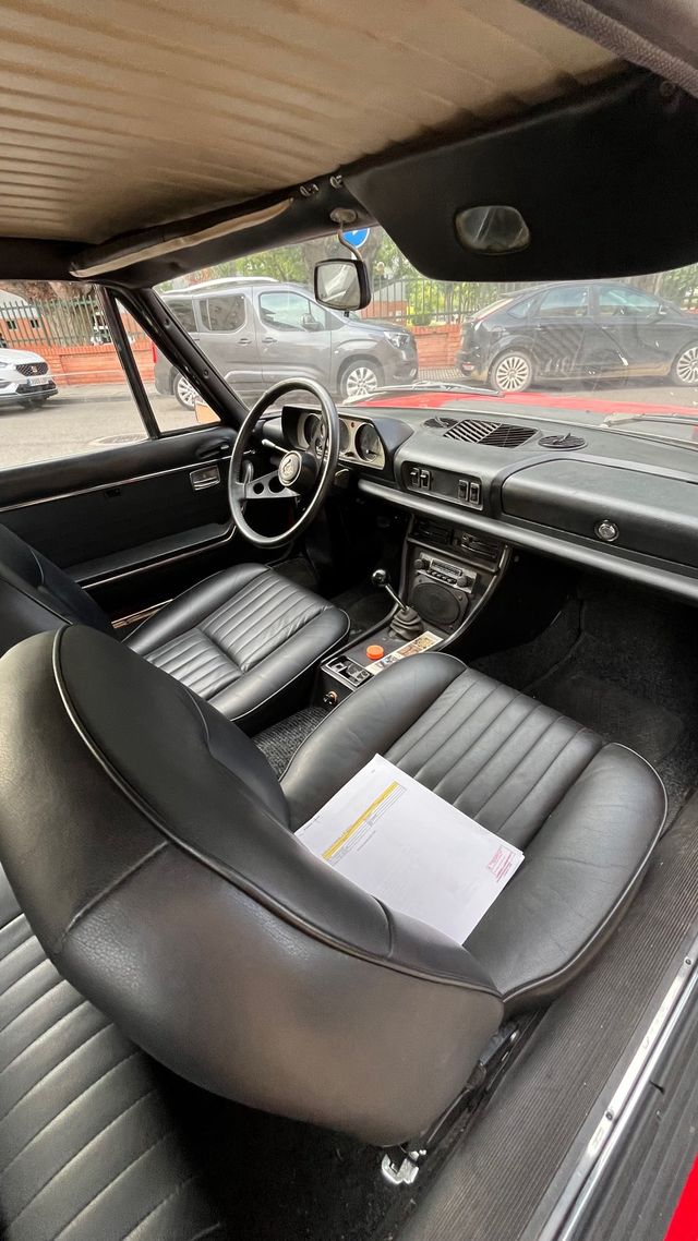 Peugeot 504 Coupe año 1973
