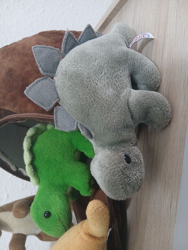 Lote de peluches de dinosaurios