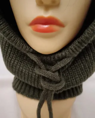 Passamontagna unisex verde militare con coulisse