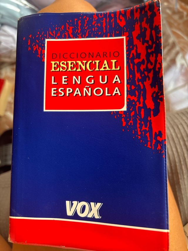 Diccionario esencial de la lengua espanola / Es...
