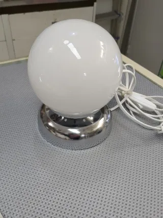 Lampada da tavolo Sfera Opalina Metallo Cromato