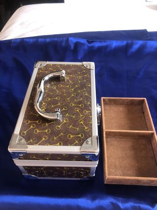 Cofre Joyas Marrón y Dorado