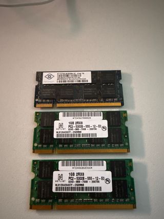 3x Memoria RAM 1GB PC2 Nanya