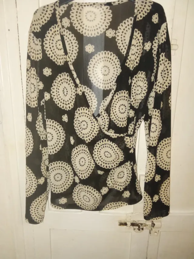 Camisa estampada cruzada mujer