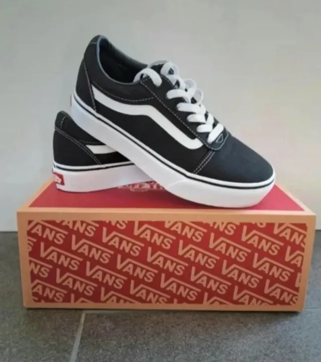 Zapatillas Vans Ward de plataforma.