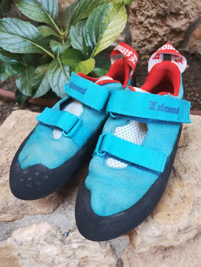 Arnés escalada + Pies de gato Simond 34