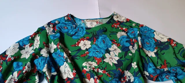 Zara blusa floreada manga 3/4