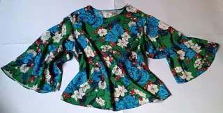  Zara blusa floreada manga 3/4