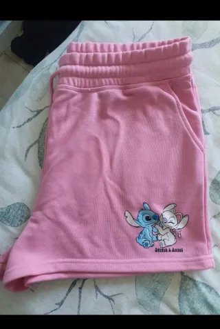 Pantalones cortos morados con Stitch y camisetas