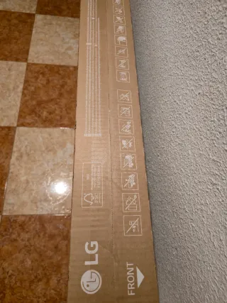 TV LG UHD AI 43 UA75 Precintada