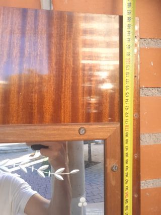 Puerta espejo madera y cristal