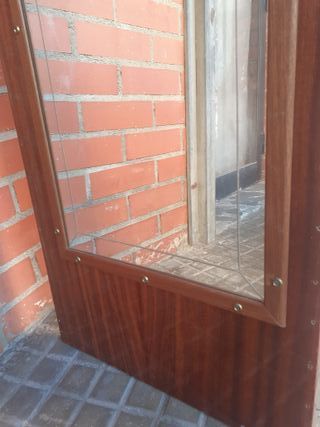 Puerta espejo madera y cristal