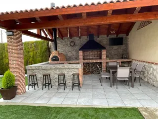 Forno a legna e barbecue in muratura