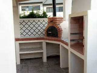 Forno a legna e barbecue in muratura
