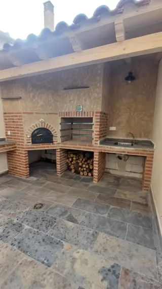 Forno a legna e barbecue in muratura