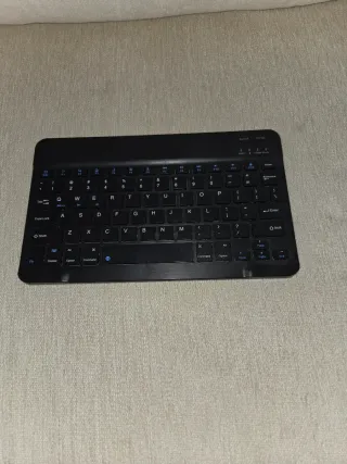 Teclado Bluetooth Negro para tablet.