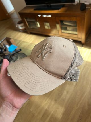 Gorra New York Yankees Beige
