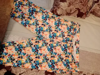 Pantalones estampados mujer