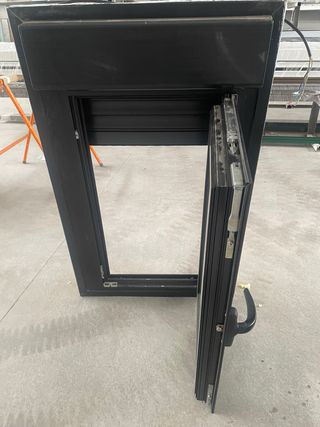 Ventana Aluminio Oscilobatiente Motorizada