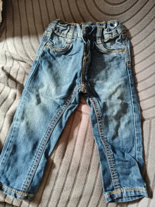 Pantalones vaqueros niño