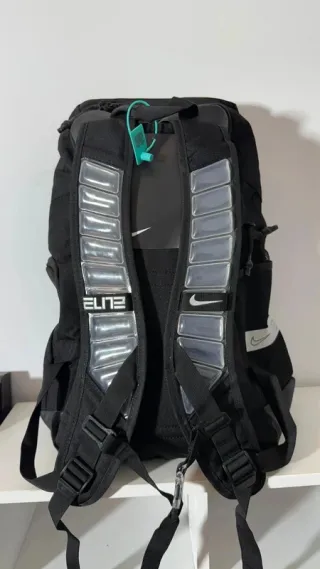 Mochila Nike Elite Negra