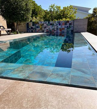 Azulejo exterior para piscina